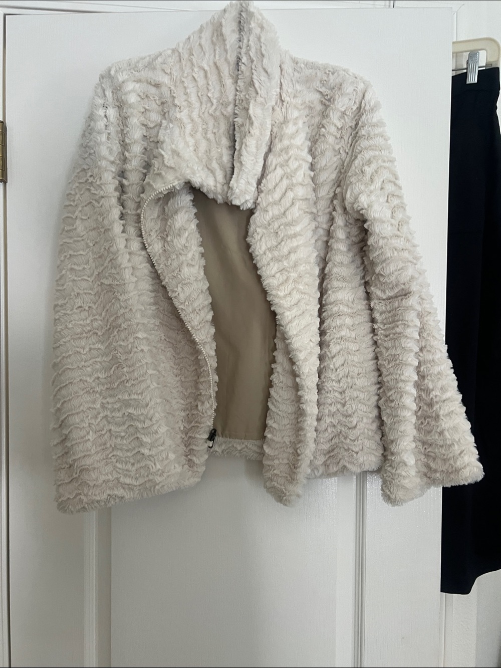 Patagonia Women's Off-White Teddy Jacket